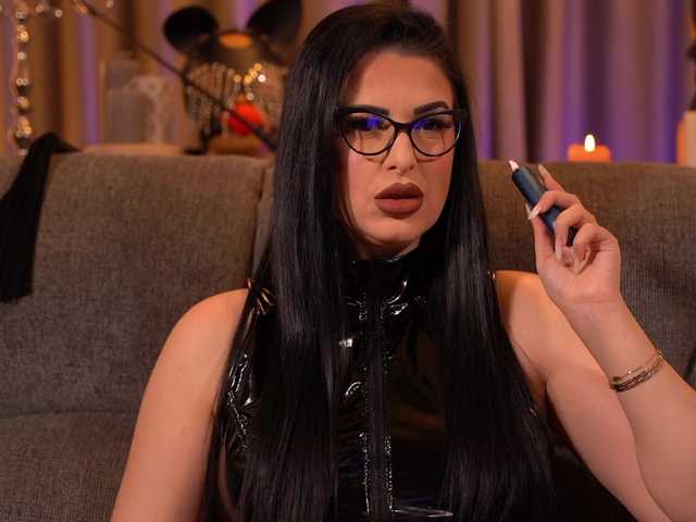 KellyKent's BongaCams show and profile