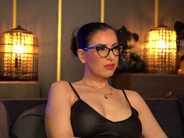 KellyKent's BongaCams show and profile