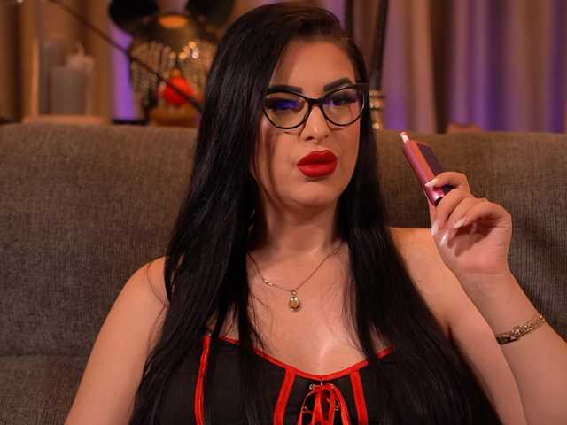 KellyKent's BongaCams show and profile