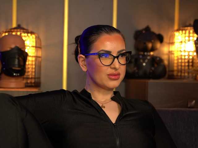 KellyKent live cam profile