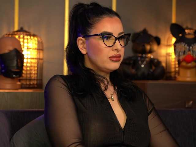 KellyKent's BongaCams show and profile