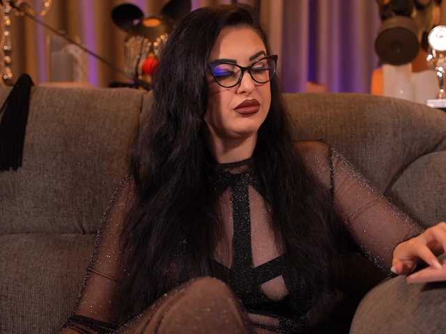 KellyKent's BongaCams show and profile