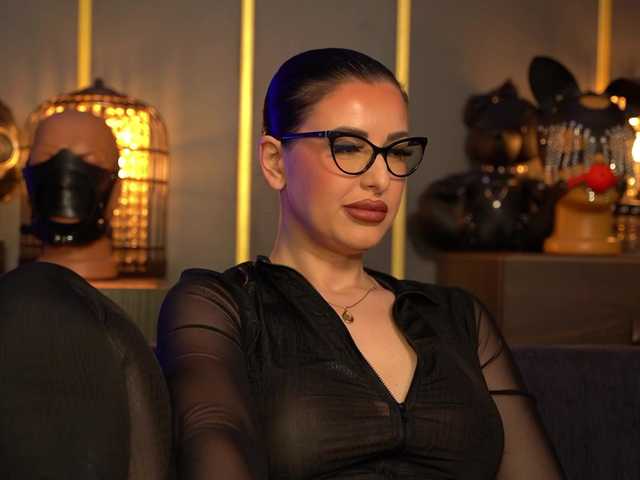 KellyKent's BongaCams show and profile