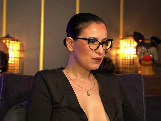 KellyKent's BongaCams show and profile