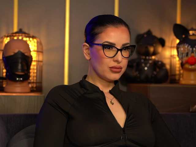 KellyKent's BongaCams show and profile