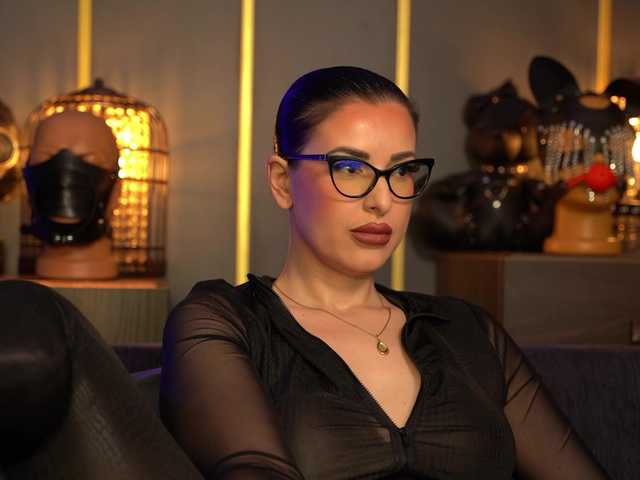 KellyKent's BongaCams show and profile