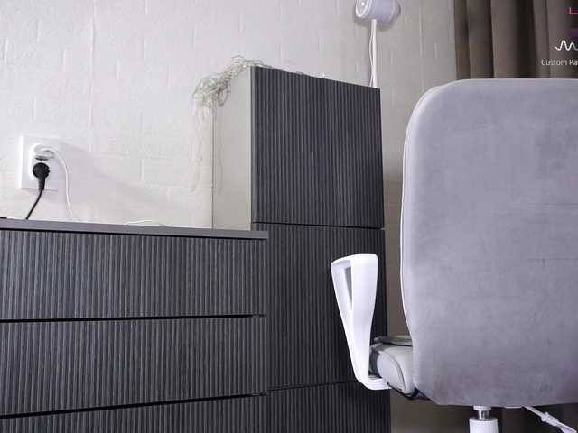 Amina-Key's BongaCams show and profile