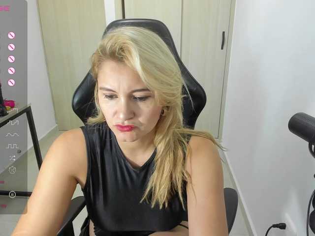 Andylovense's BongaCams show and profile