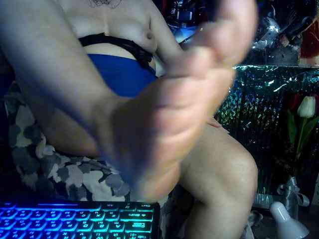 SilverAliana webcam