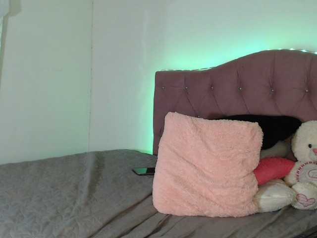 LINDA599's BongaCams show and profile