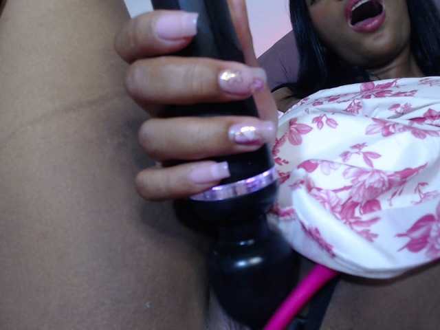 LINDA599's BongaCams show and profile