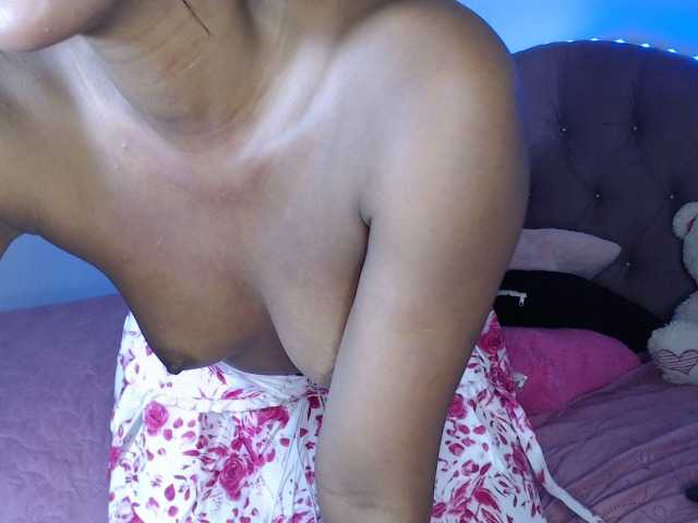 LINDA599's BongaCams show and profile