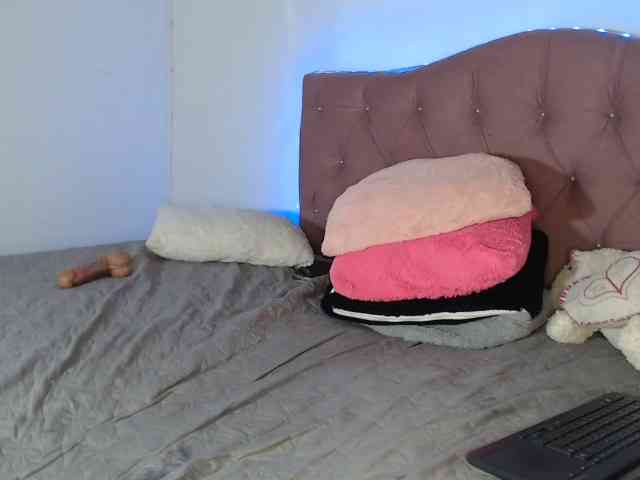 LINDA599 Live Webcam on BongaCams