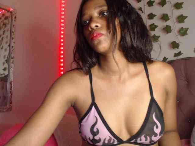 LINDA599 webcam