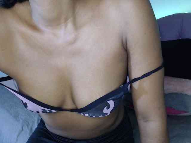 LINDA599 webcam