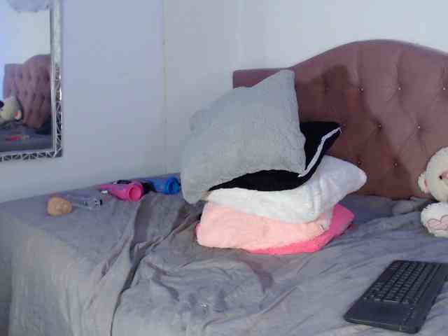 LINDA599 webcam