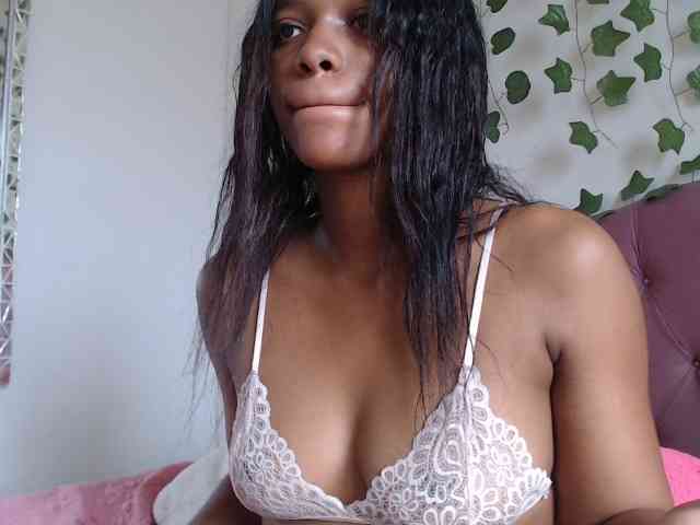 LINDA599 webcam