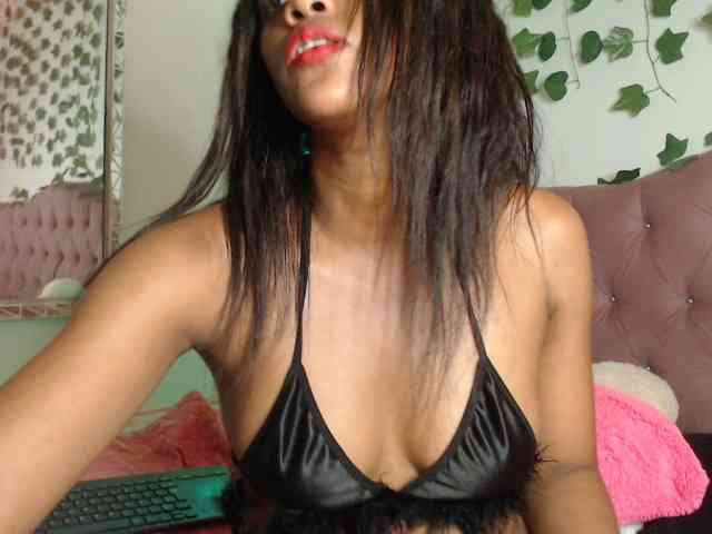 LINDA599 webcam