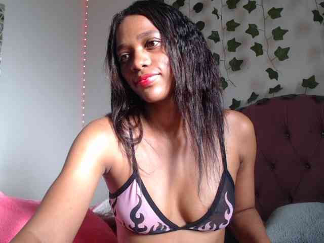 LINDA599 webcam