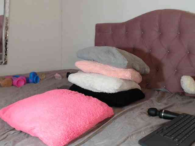LINDA599 webcam
