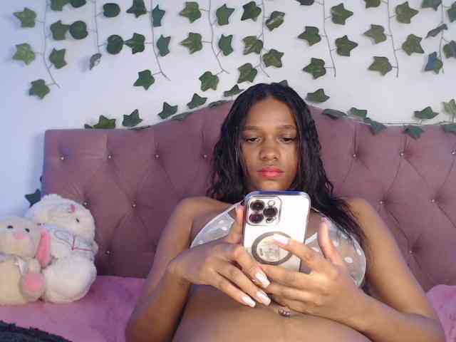 LINDA599 webcam