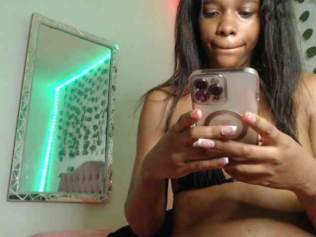 LINDA599 webcam