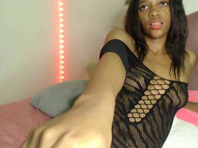 LINDA599 webcam