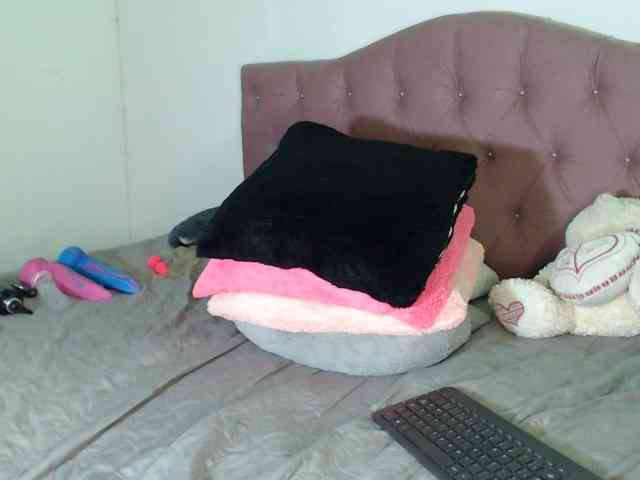 LINDA599 webcam