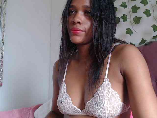 LINDA599 webcam