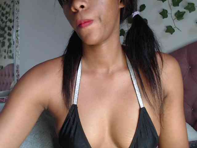 LINDA599 webcam