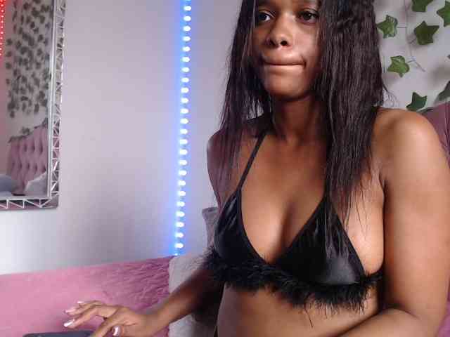 LINDA599 webcam