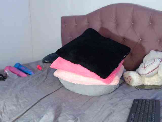 LINDA599 webcam