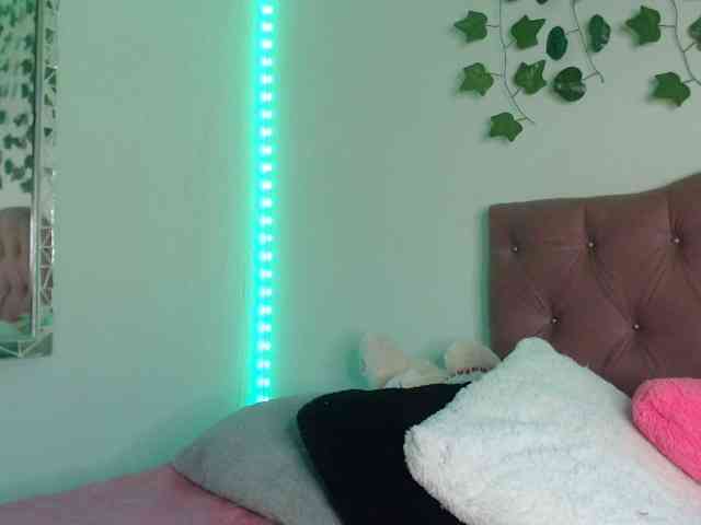 LINDA599 webcam