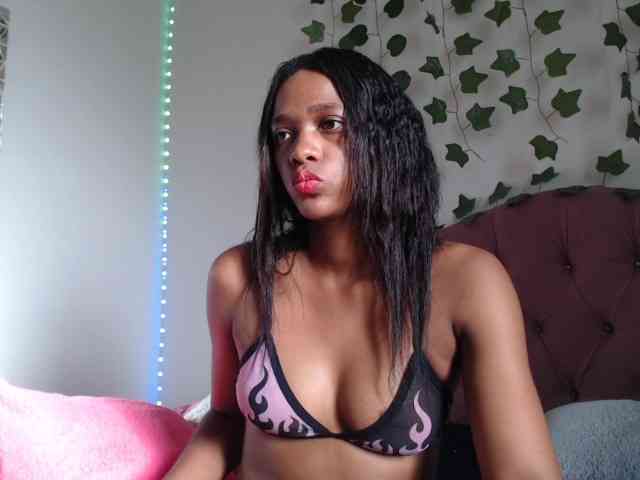 LINDA599 webcam