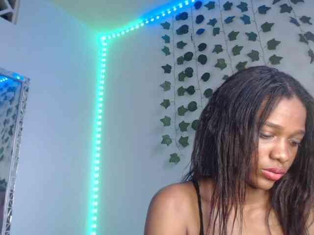 LINDA599 webcam
