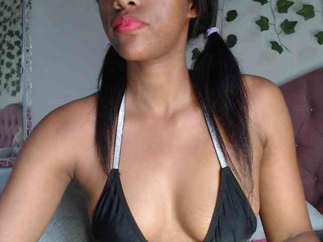LINDA599 webcam