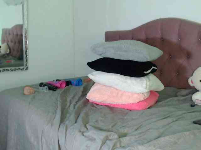 LINDA599 webcam