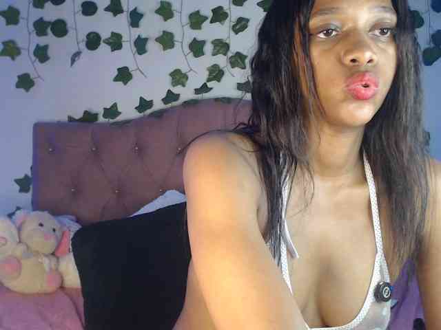 LINDA599 webcam