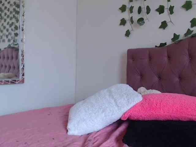 LINDA599 webcam