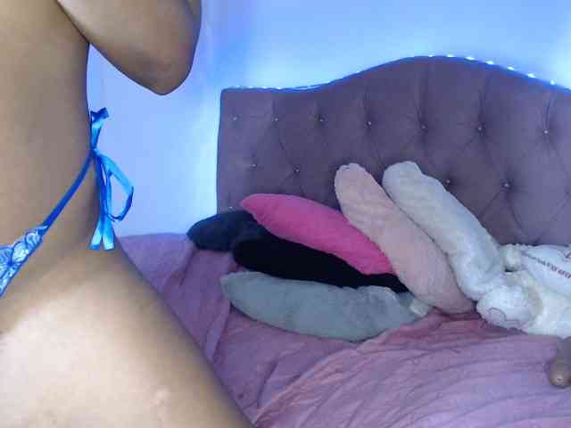 LINDA599 webcam