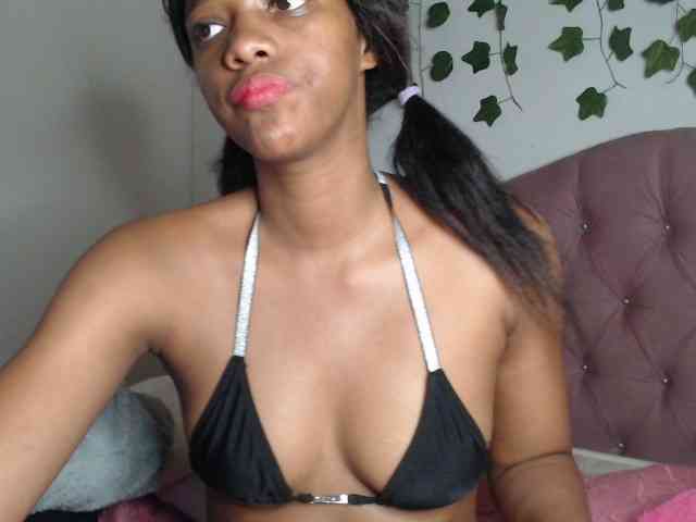 LINDA599 webcam