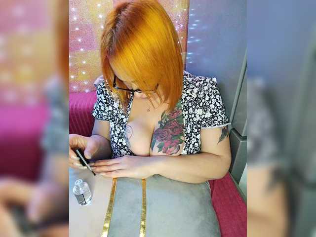 Pishechka2's BongaCams show and profile