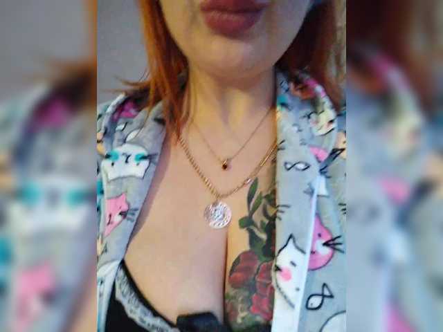 Pishechka2's BongaCams show and profile