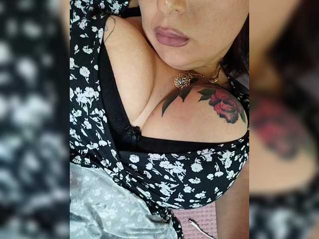 Discover Pishechka2 from BongaCams