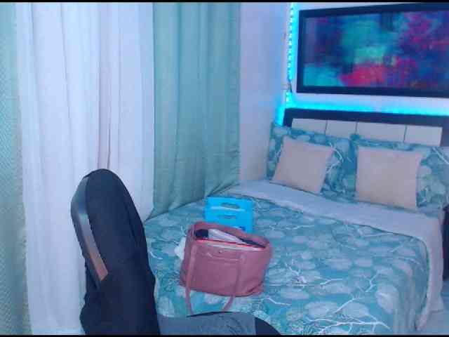 AmandaFoxx Live Webcam on BongaCams