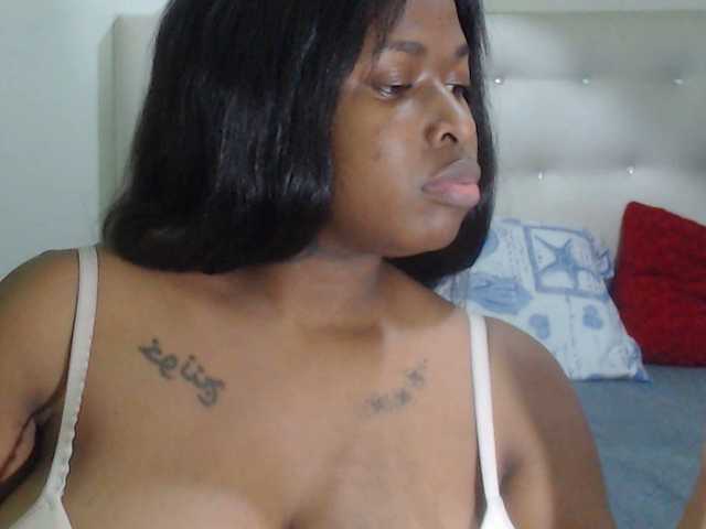 Nathaly webcam bongacams model stream image