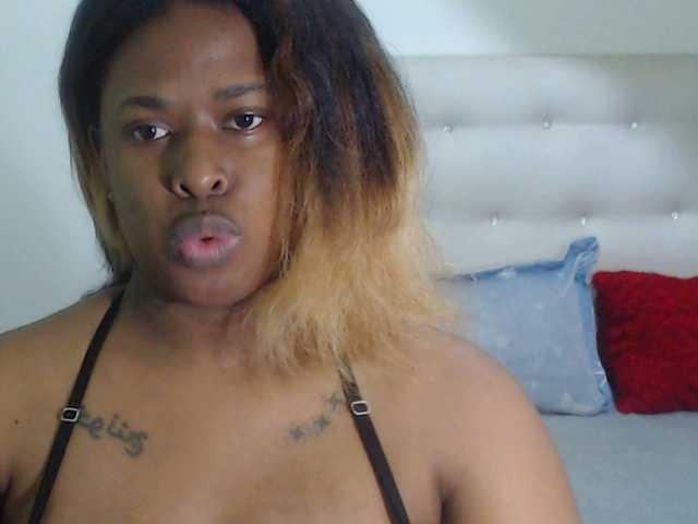 Nathaly webcam bongacams model stream image