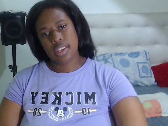 Nathaly webcam bongacams model stream image