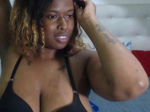 Nathaly Live Webcam on BongaCams