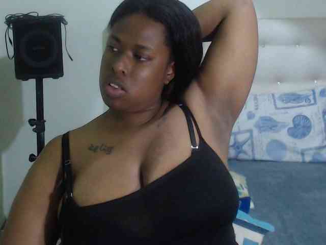 Nathaly Live Webcam on BongaCams